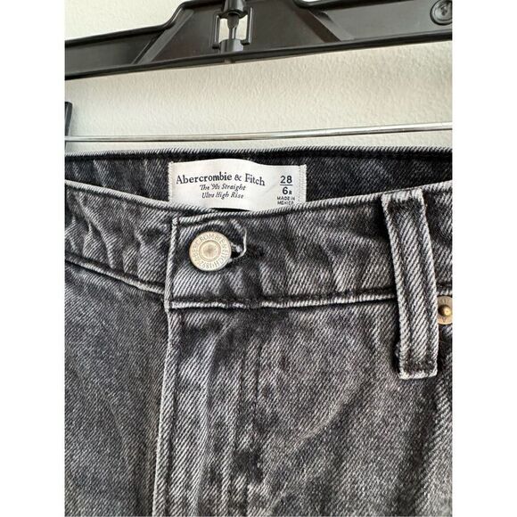 Abercrombie The 90s Straight Ultra High Rise Jeans, 28 / 6 Black A&F - Picture 4 of 8
